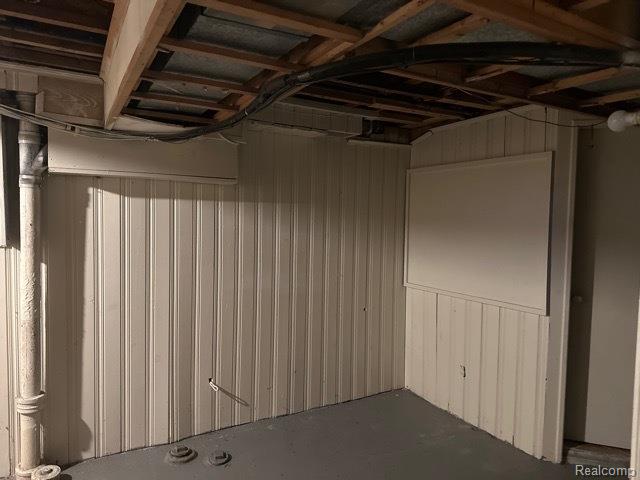 15865 COLLINGHAM Drive, Detroit, MI 48205 — Photo 10