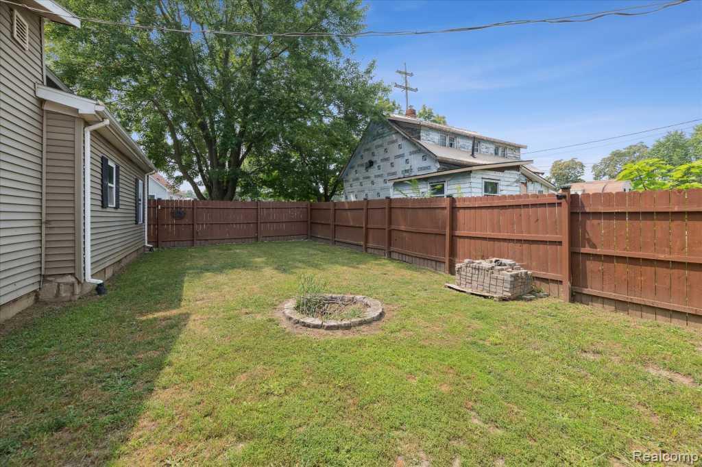 405 Huron Street, Owosso, MI 48867 — Photo 28