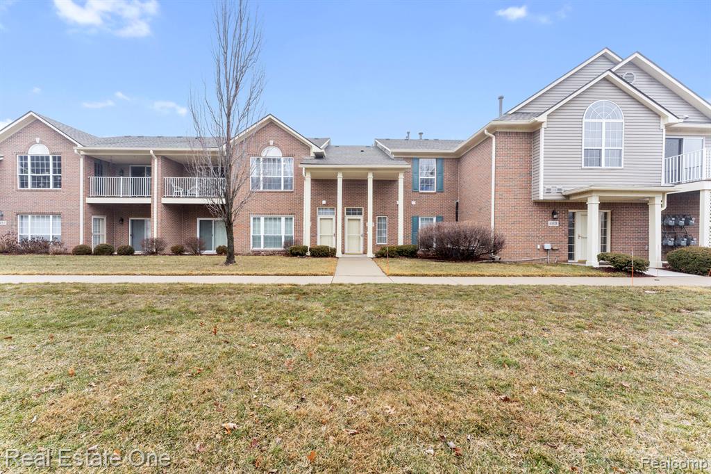 471 Mulberry Street, Wyandotte, MI 48192 — front exterior