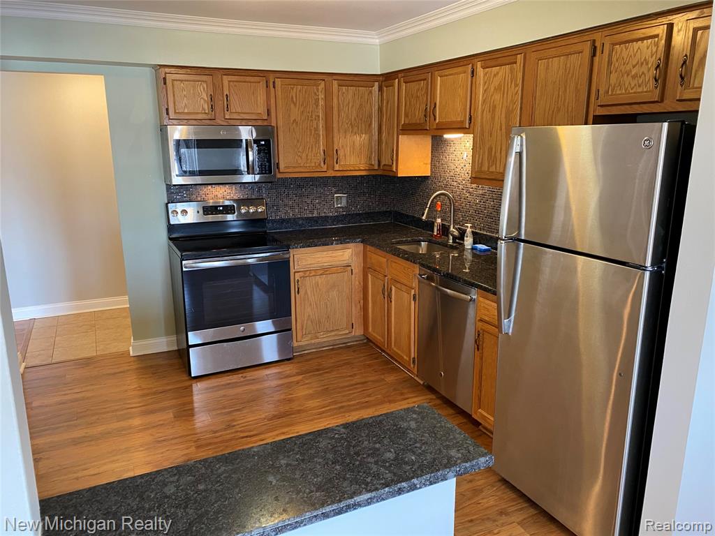 6157 ORCHARD LAKE RD APT 201, West Bloomfield, MI — Photo 6