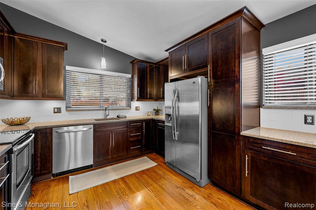 4419 Robinwood Avenue, Royal Oak, MI 48073 — Photo 11
