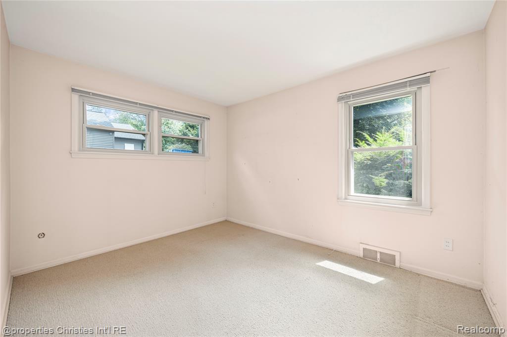 6391 Wing Lake Road, Bloomfield Hills, MI 48301 — Photo 25
