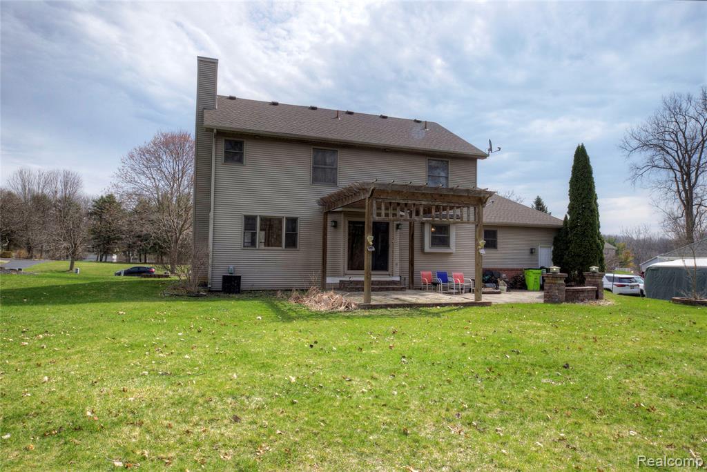 4570 River Hills Court, Brighton, MI 48114 — Photo 35
