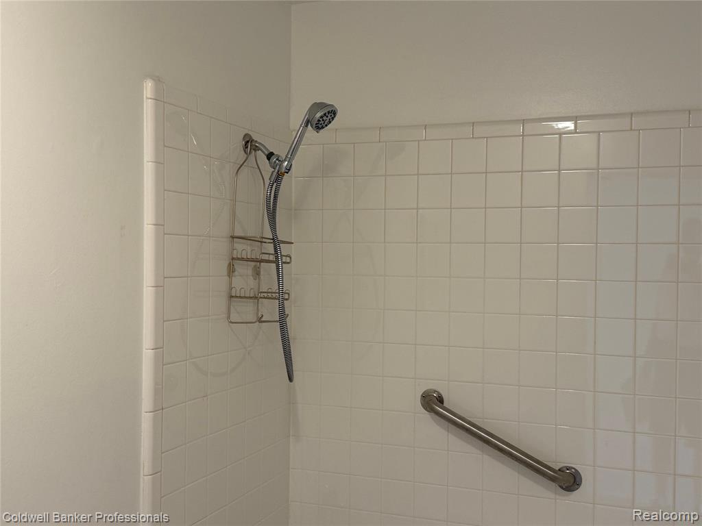 8689 Sterling street, Center Line, MI 48015 — Photo 8