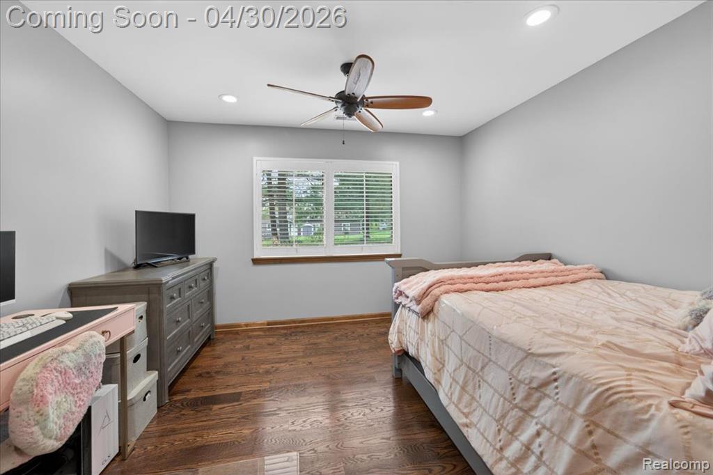 3945 N Vanstone Drive, Commerce Twp, MI 48382 — Photo 22