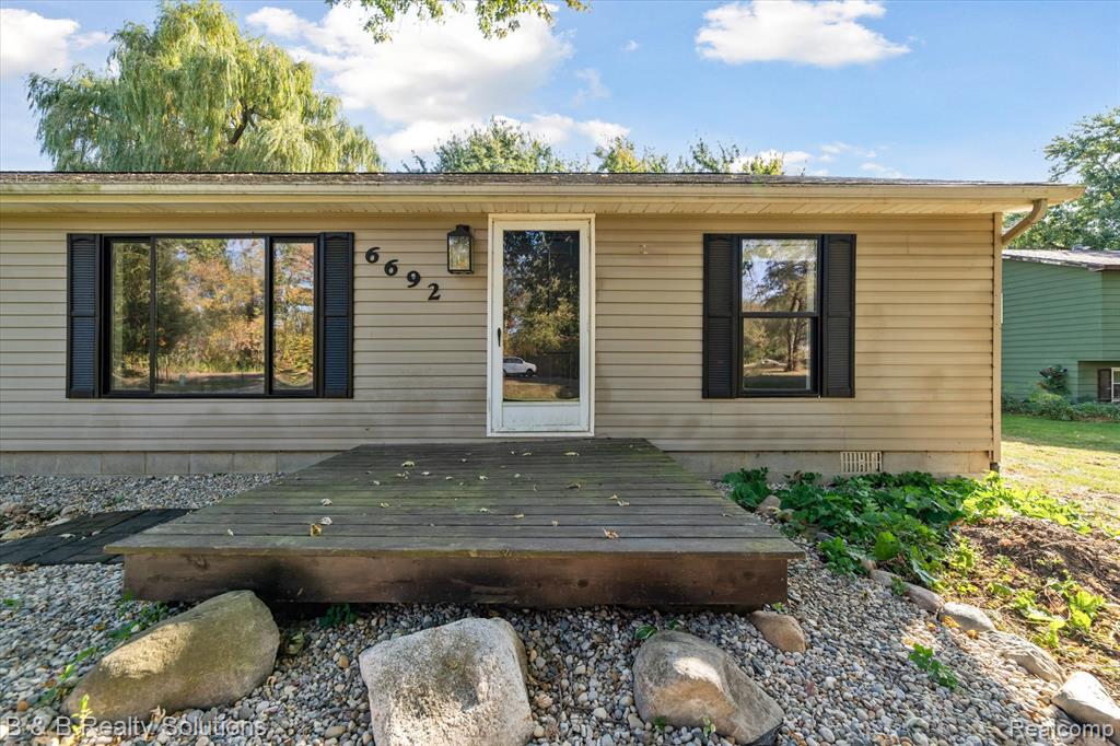 6692 JONES Road, North Branch, MI 48461 — Photo 5