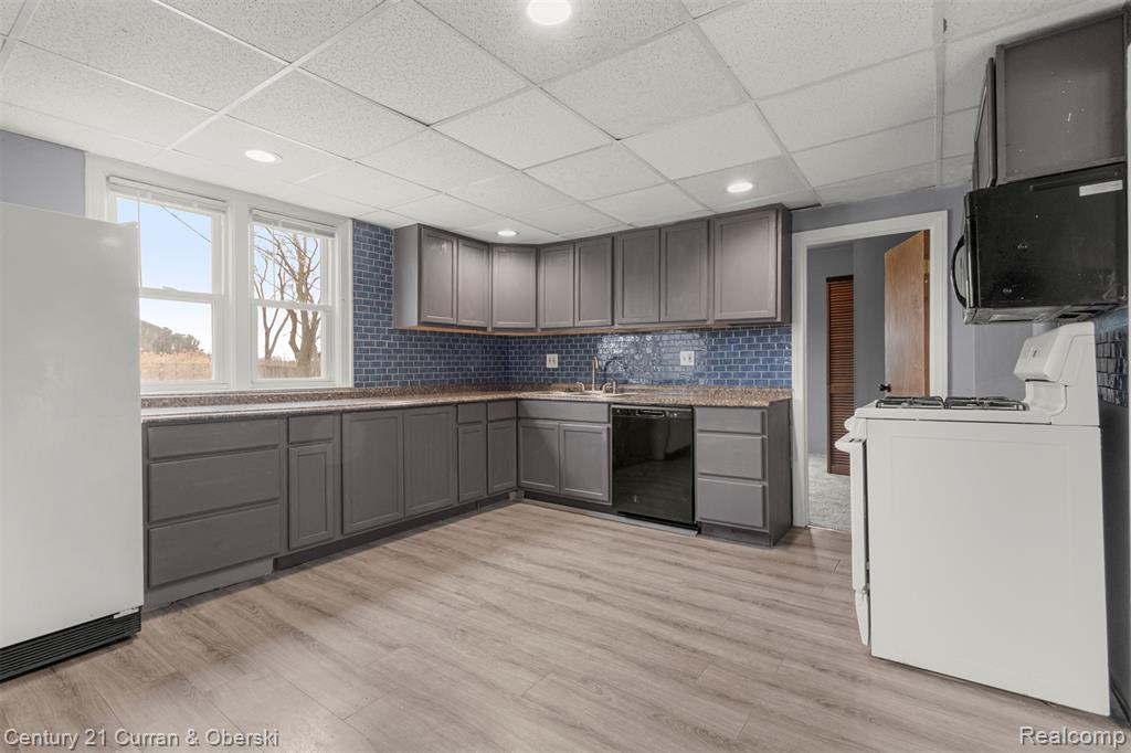 24915 Saint Paul Boulevard, Harrison Township, MI — Photo 5