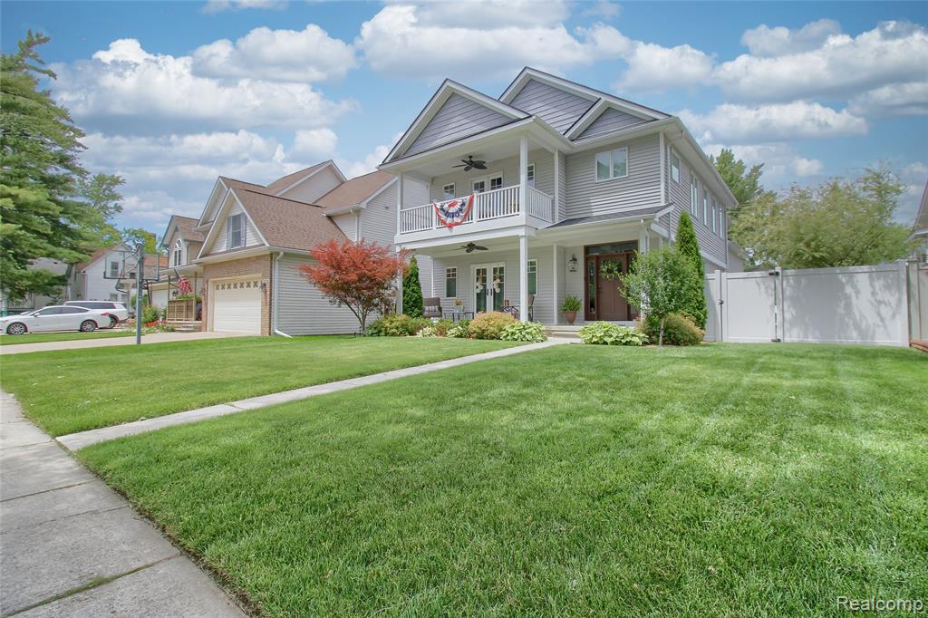526 Plum Street, Wyandotte, MI 48192 — Photo 2