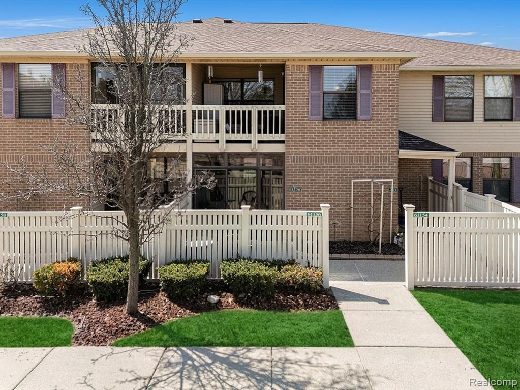61156 Greenwood Drive, South Lyon, MI 48178 — Photo 3
