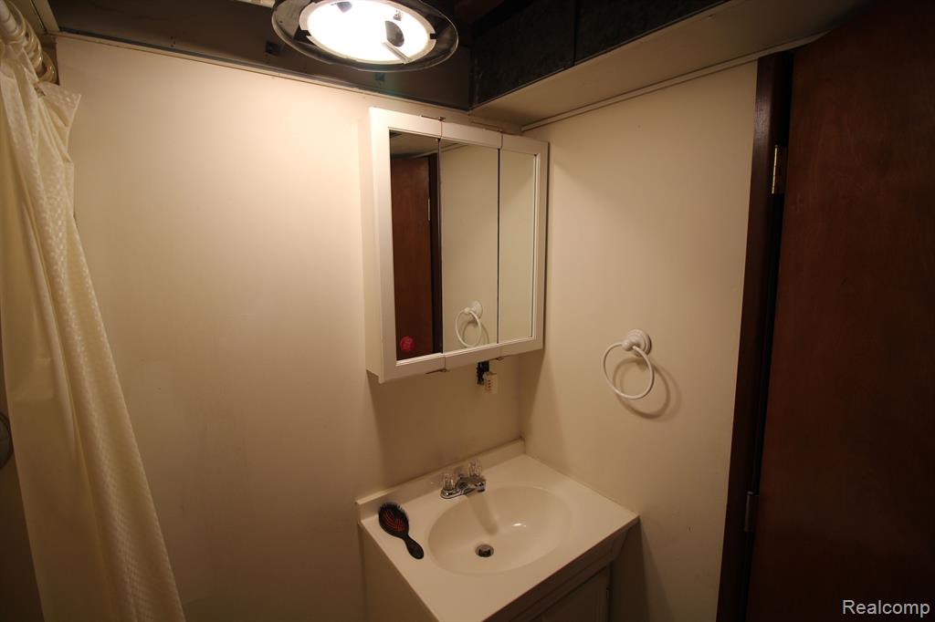 40803 FIRWOOD Street, Plymouth, MI 48170 — Photo 29