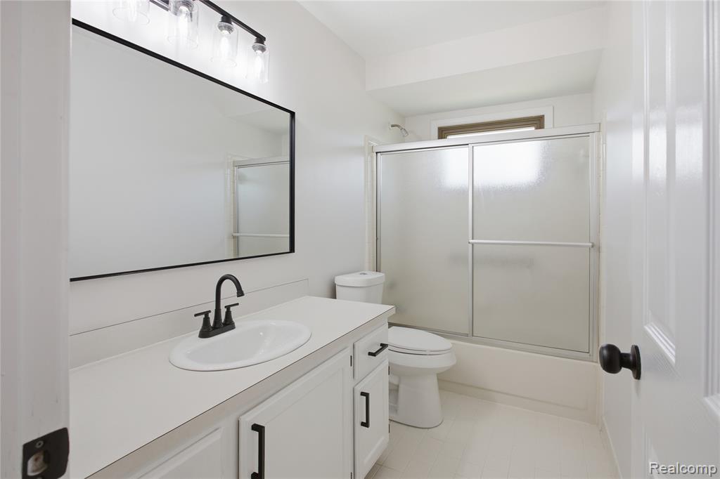 52658 Stag Ridge Drive, Macomb, MI 48042 — Photo 25