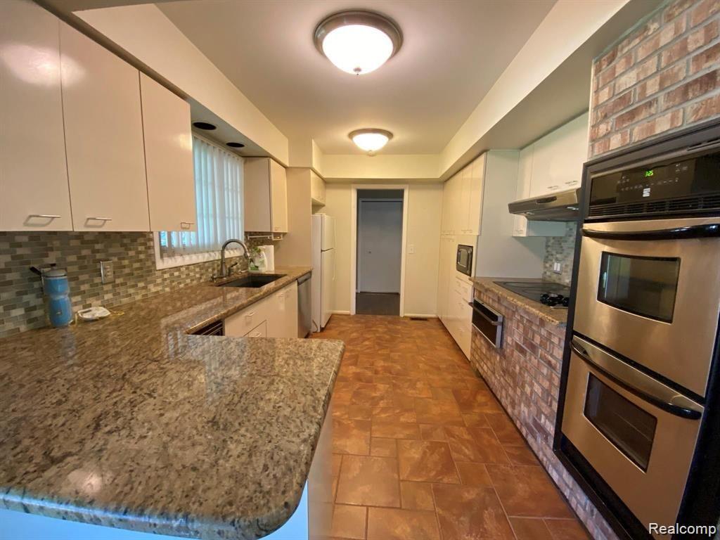 5551 TADWORTH PL, West Bloomfield, MI — Photo 12