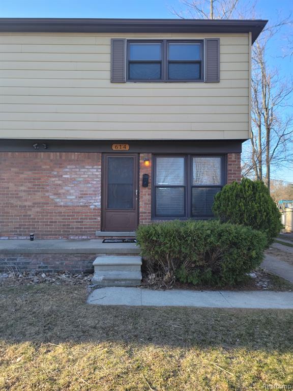 614 E 13 MILE Road, Royal Oak, MI 48073 — Photo 2