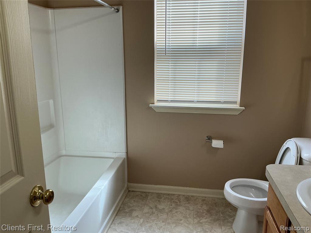 48161 NOTTINGHILL Lane, Canton, MI 48188 — Photo 39