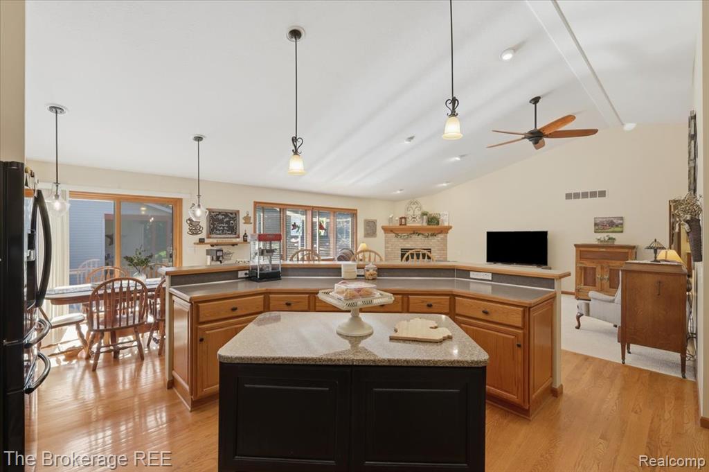 6057 Center Road, Grand Blanc, MI 48439 — Photo 24