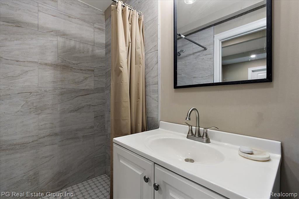 57 ORMSBY, Waterford, MI 48327 — Photo 27