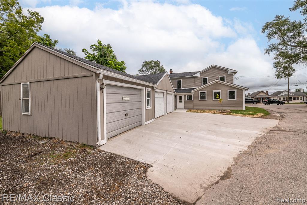 9509 Main Street, Whitmore Lake, MI 48189 — Photo 40