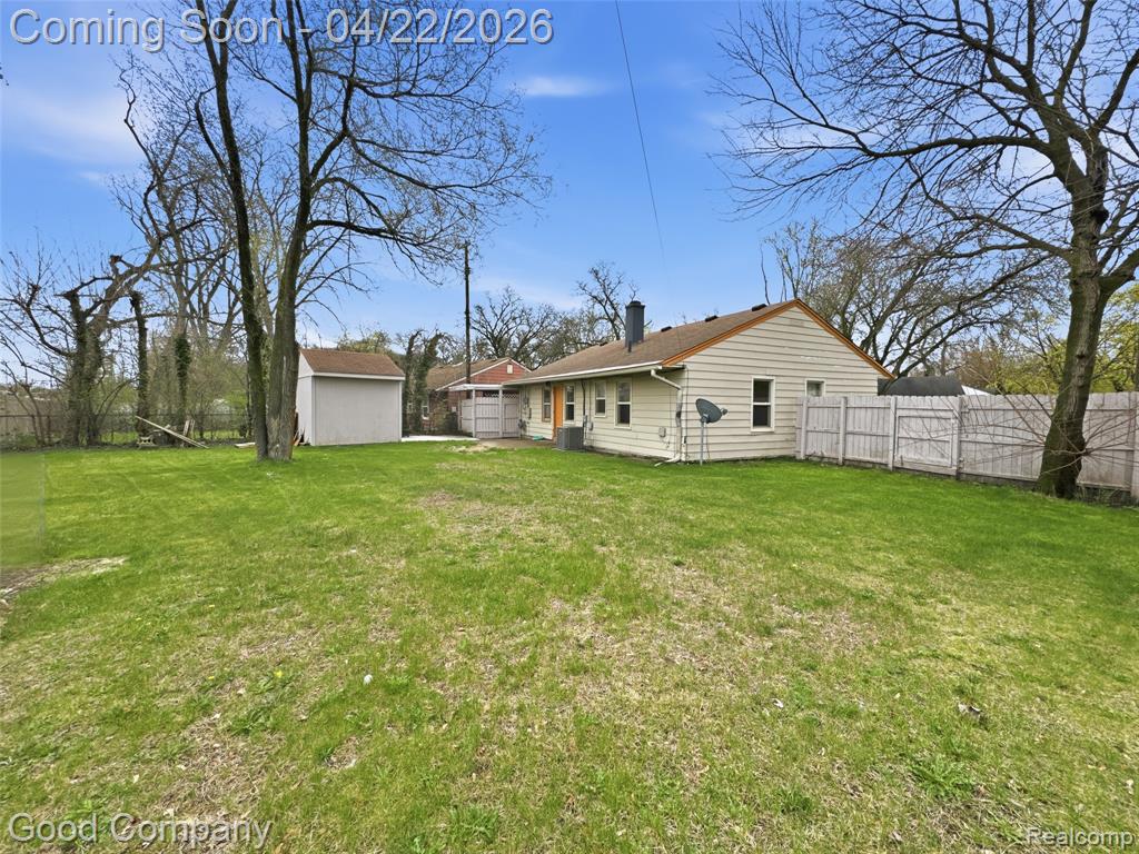 10280 Troy Street, Oak Park, MI 48237 — Photo 21