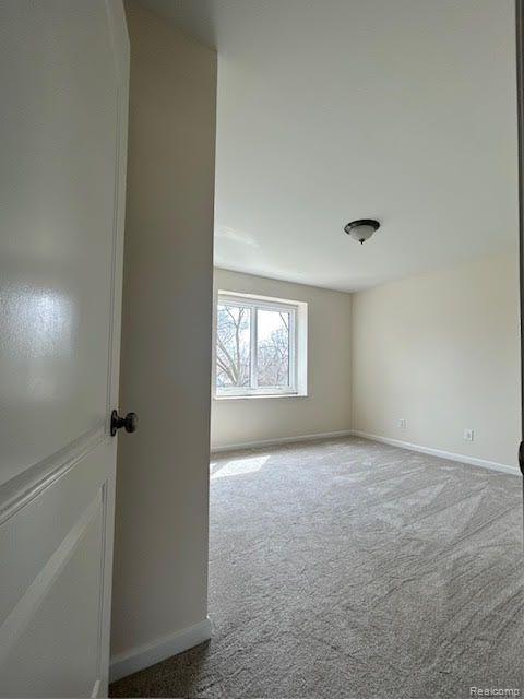 599 WILLARD Avenue, Rochester Hills, MI 48307 — Photo 39