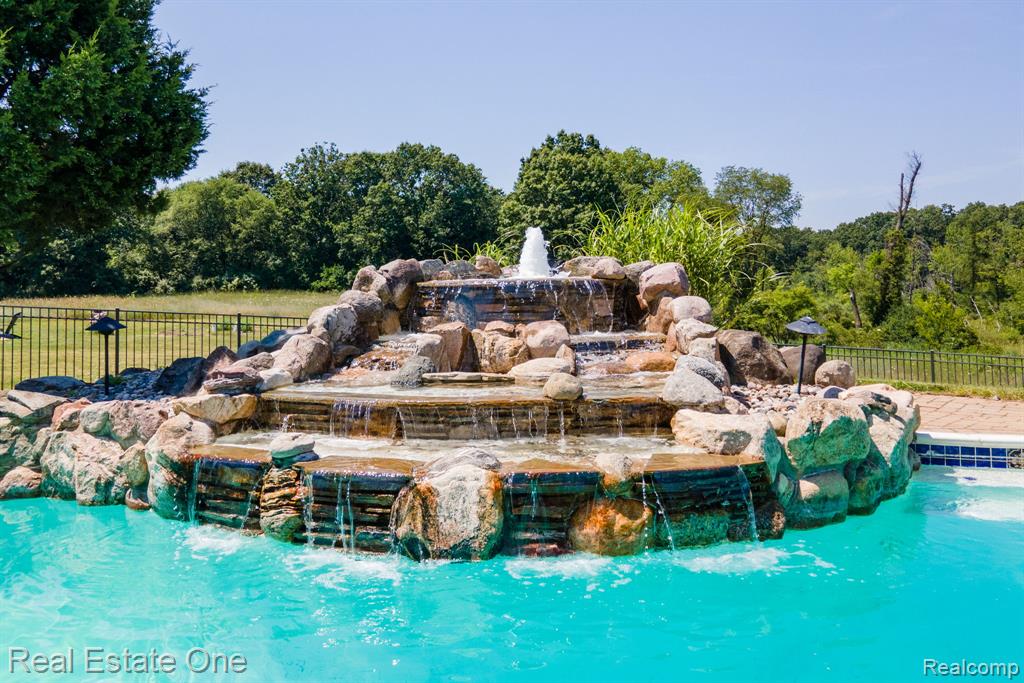 740 Greystone Drive, Chelsea, MI 48118 — Photo 59