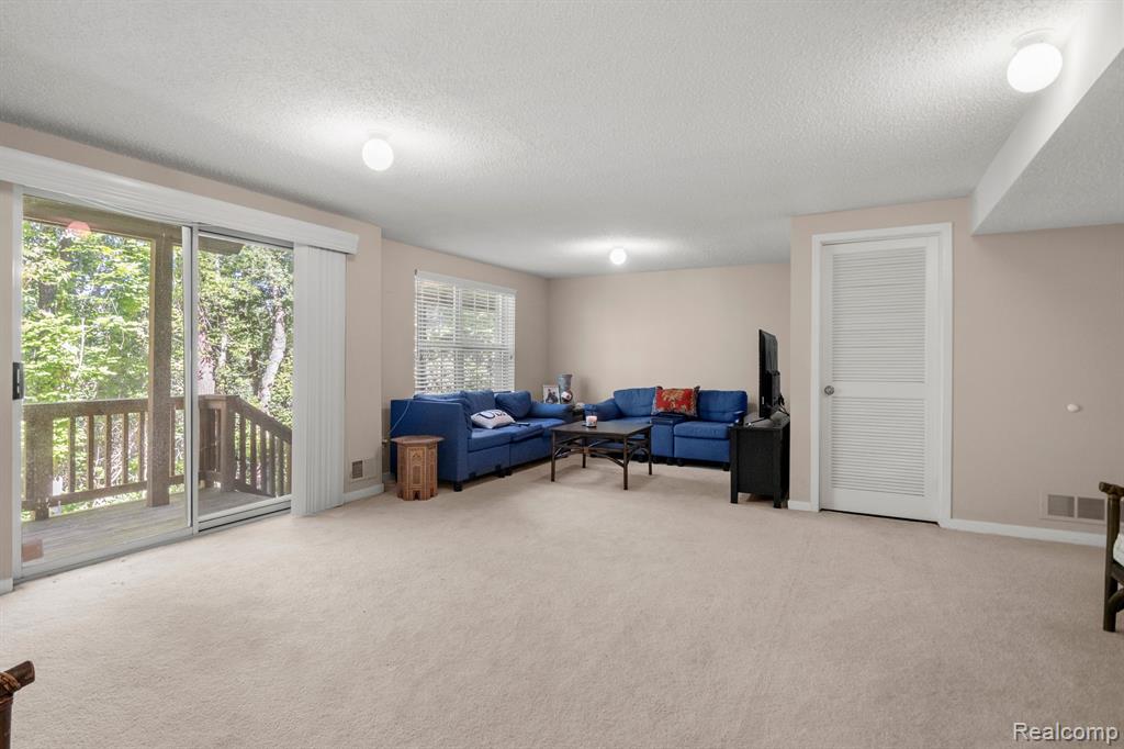 30997 CENTENNIAL Drive, Novi, MI 48377 — Photo 25