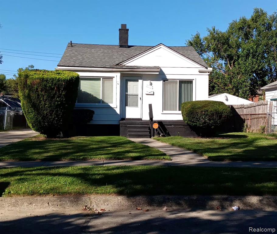 9251 PLAINVIEW, Detroit, MI 48228 — front exterior