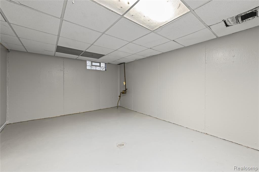 530 Mayflower Avenue, Lincoln Park, MI 48146 — Photo 13