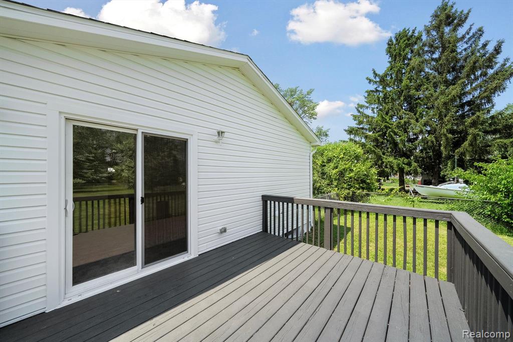 6097 Grove Avenue, Grand Blanc, MI 48439 — Photo 28