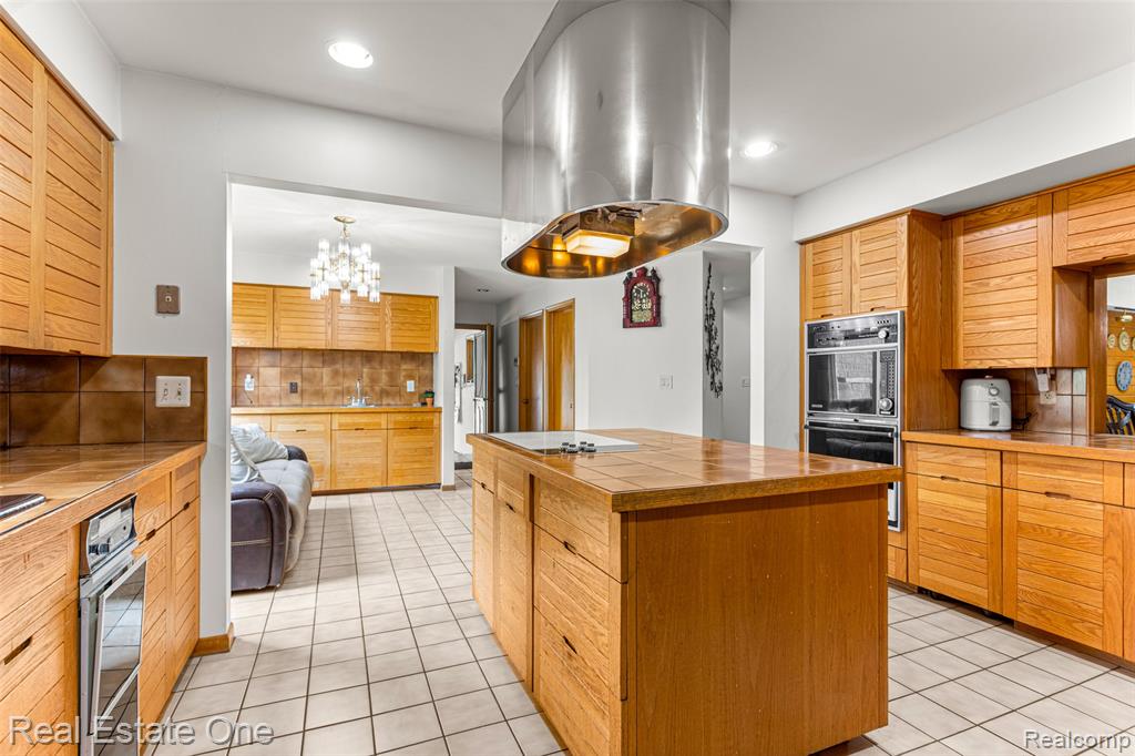 18191 Country Club Circle, Riverview, MI 48193 — Photo 22