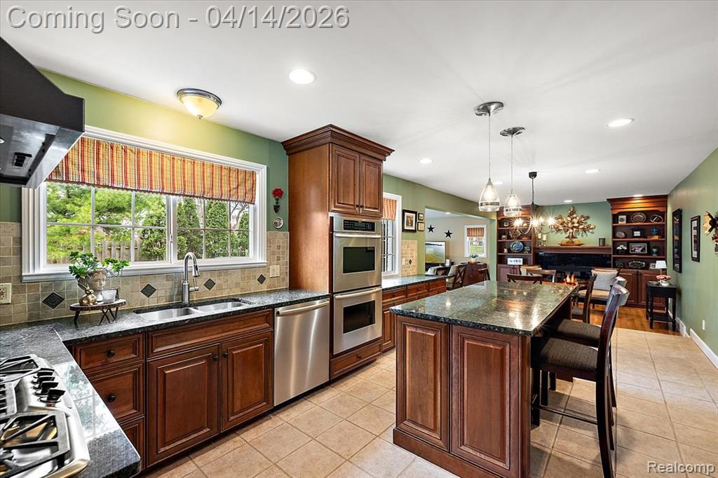 31251 Heath Court, Beverly Hills, MI 48025 — Photo 8