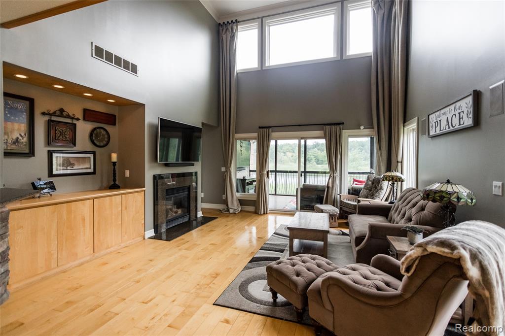 9050 Lake Dominion Drive, Brighton, MI 48114 — Photo 7