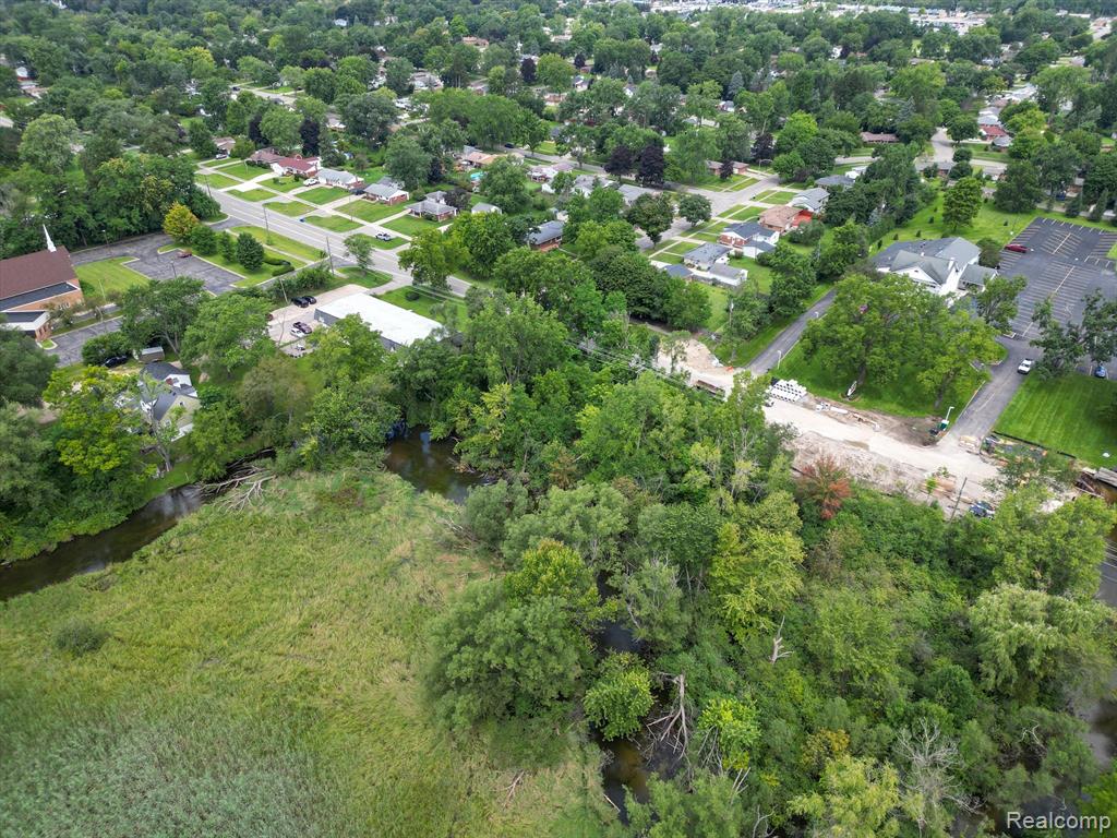 5675 PONTIAC LAKE Road, Waterford, MI 48327 — Photo 8