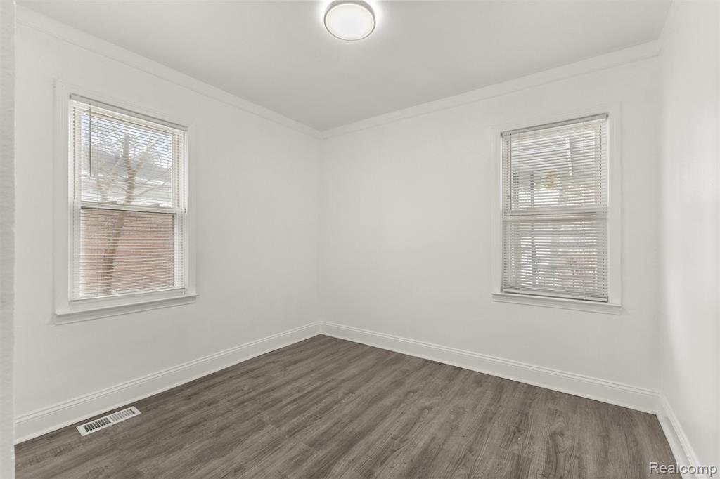4721 Jackson Street, Dearborn Heights, MI 48125 — Photo 15