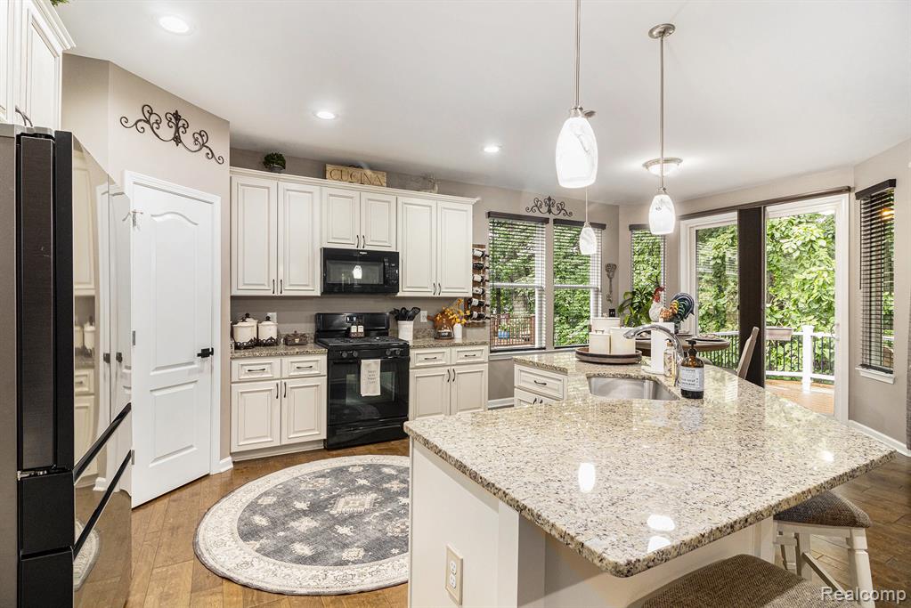 7970 Russell Drive, Westland, MI — Photo 4