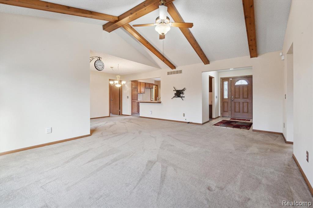 9400 ENGLISHMAN Drive, Fenton, MI 48430 — Photo 15