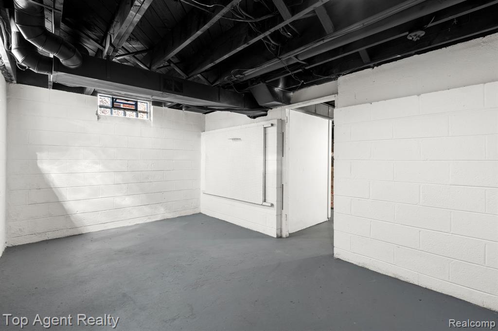 23701 Marlow Street, Oak Park, MI 48237 — Photo 34