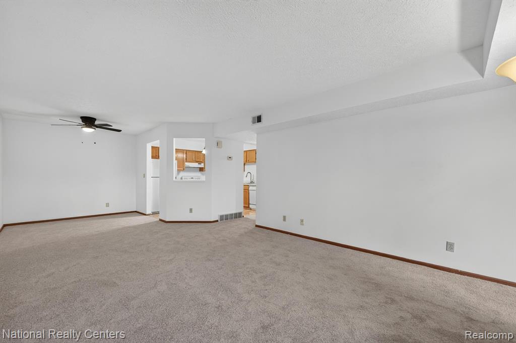 61171 Greenwood Drive, South Lyon, MI 48178 — Photo 8