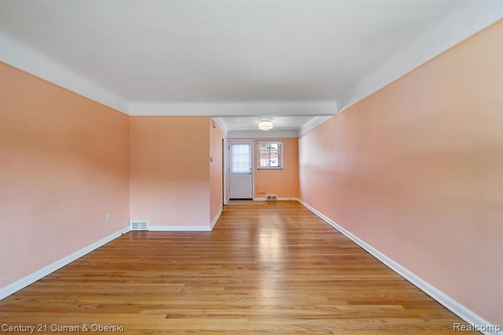 9917 MIDDLEBELT Road, Livonia, MI 48150 — Photo 14