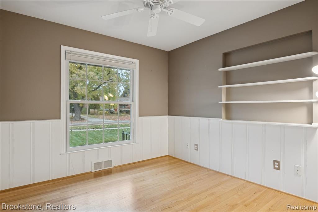 16951 Locherbie Avenue, Beverly Hills, MI 48025 — Photo 26