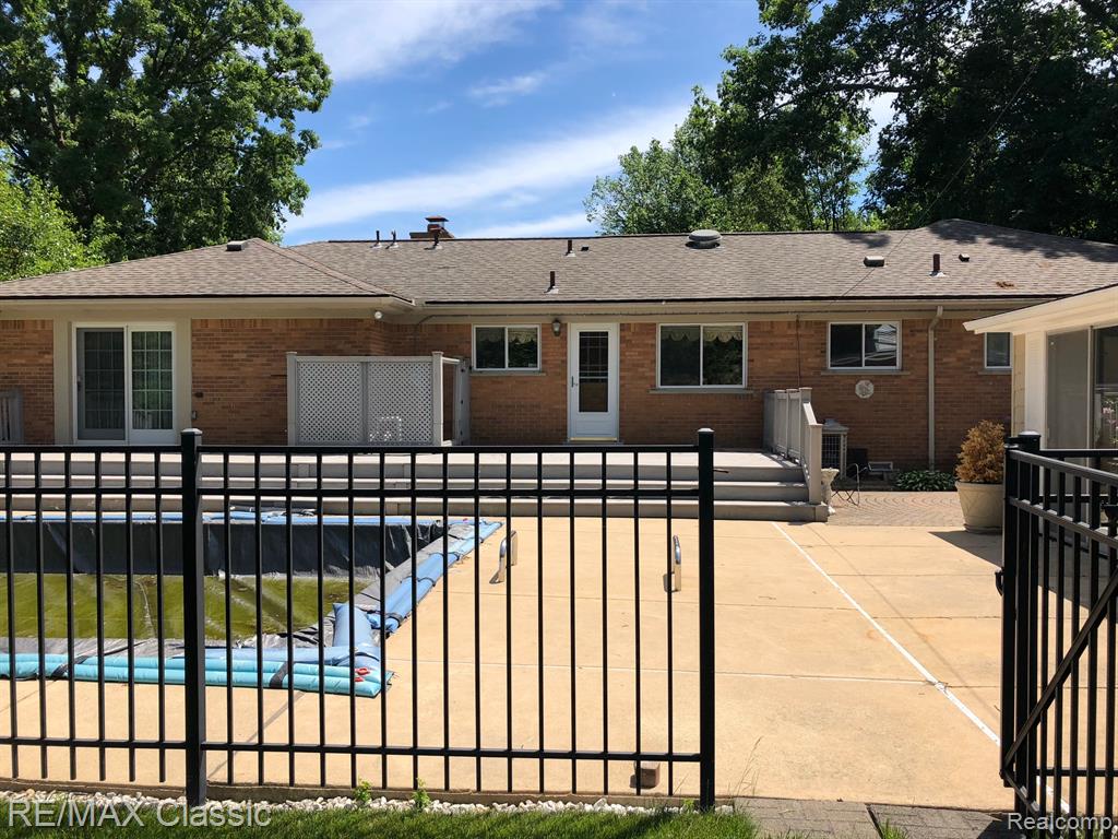 415 Booth Road, Troy, MI 48085 — Photo 38