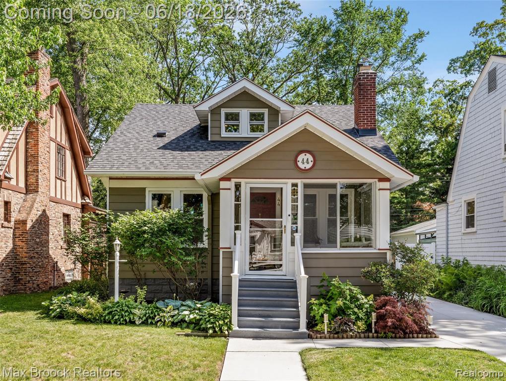 44 Kensington Boulevard, Pleasant Ridge, MI