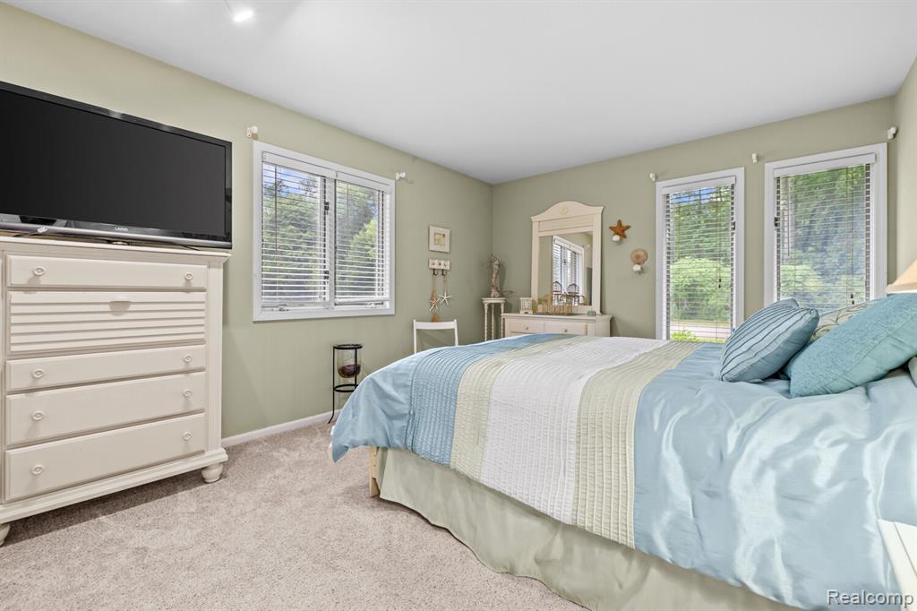 4178 Chevron Drive, Highland, MI 48356 — Photo 27