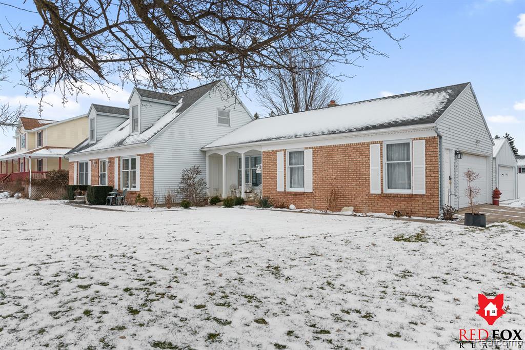 751 WILLIAMSBURG Drive, Caro, MI 48723 — Photo 4