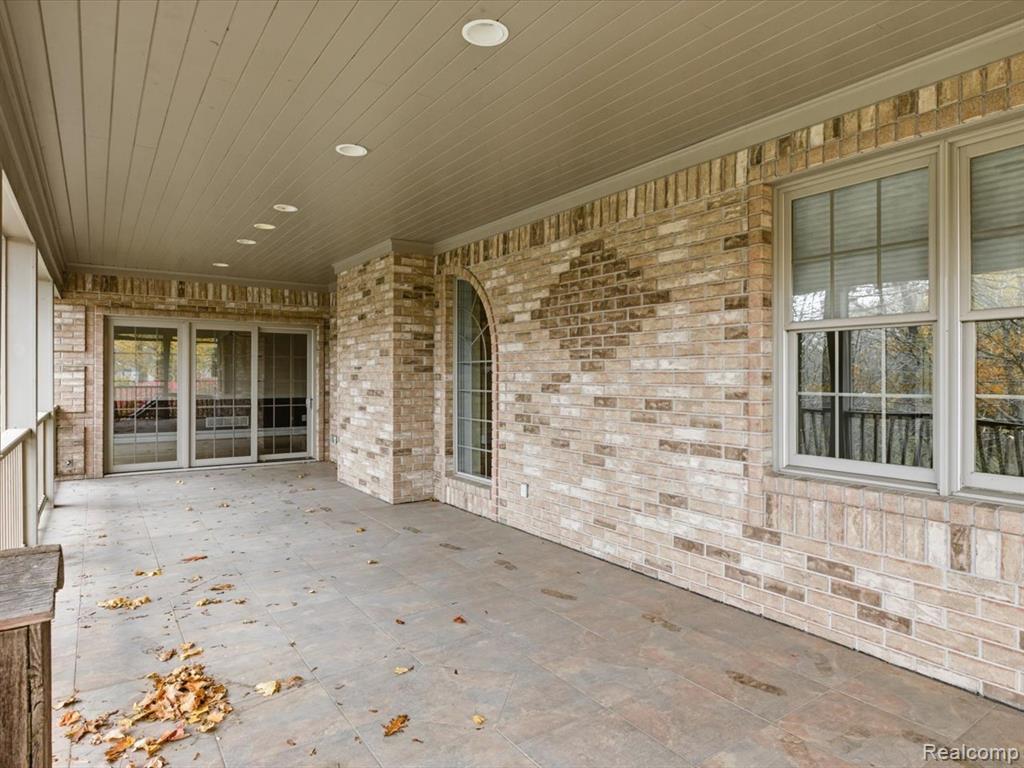 3993 N River Road, Fort Gratiot, MI 48059 — Photo 17