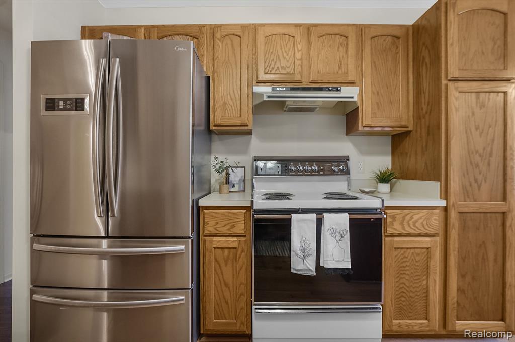 1000 PINEWOOD, Brighton, MI 48116 — Photo 21