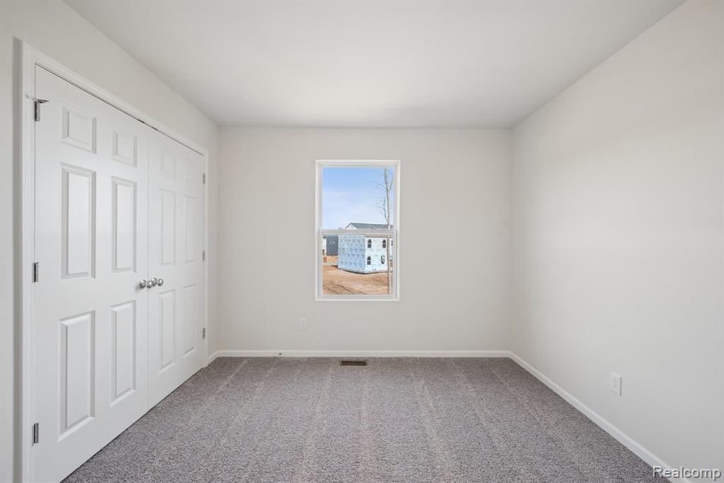 360 Hidden River W, Holly, MI 48442 — Photo 18