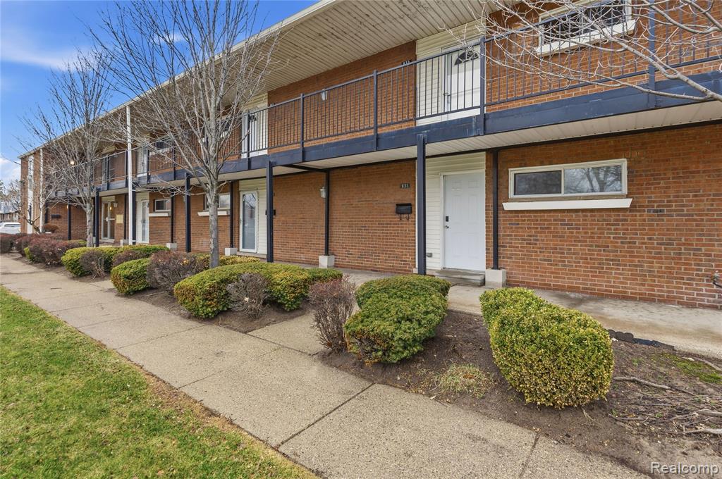 631 McDougall Street, Detroit, MI 48207 — Photo 16
