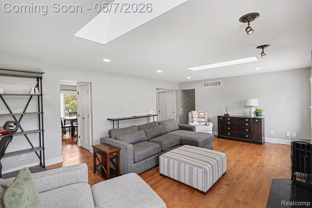 2321 Foxmore Circle, Highland, MI 48356 — Photo 4