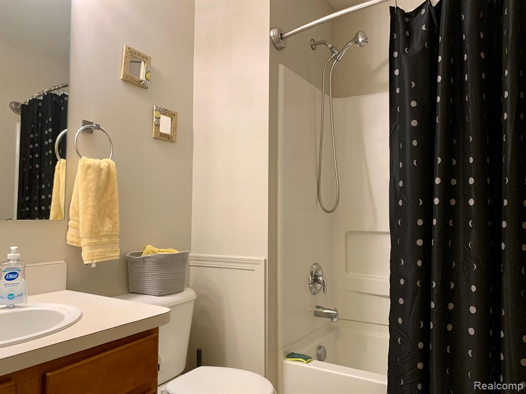 3986 RADCLIFF Drive, Canton, MI 48188 — Photo 26