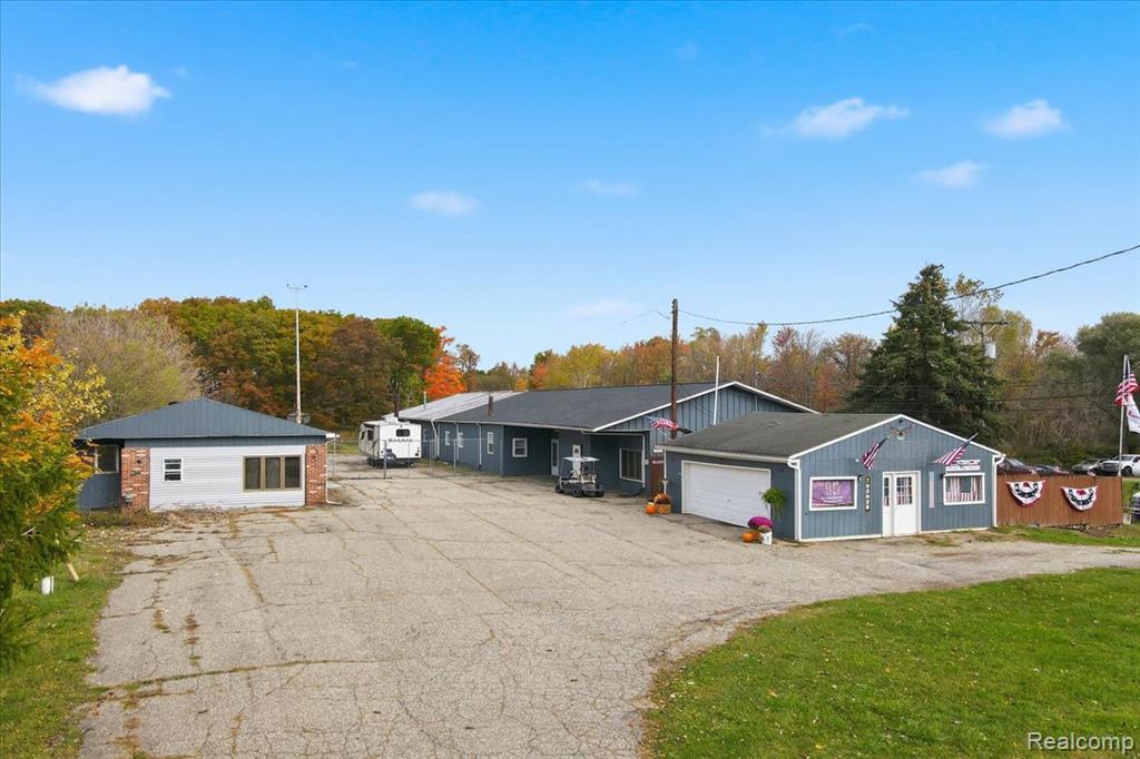 4718 Davison Road, Lapeer, MI 48446 — Photo 2